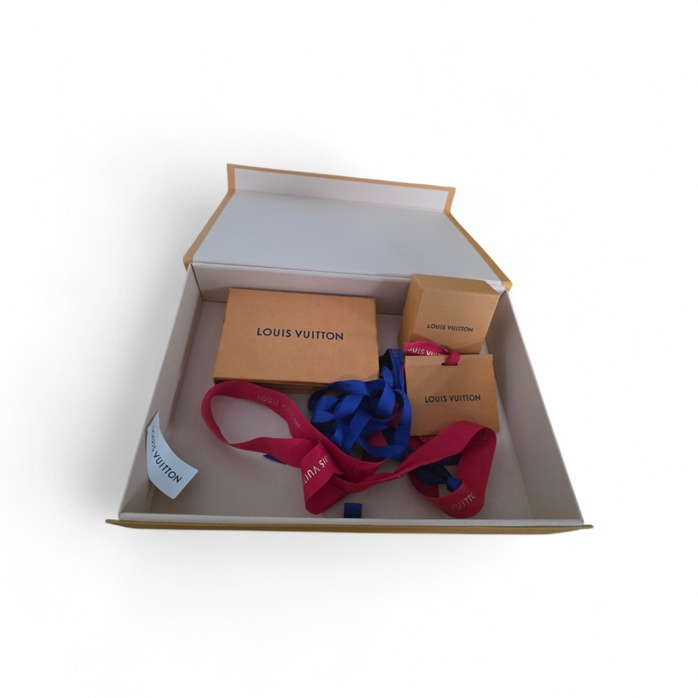 Louis Vuitton Boxes & Ribbon